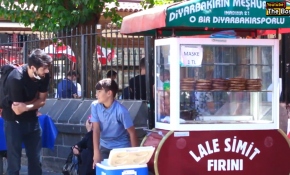 Yürekleri doyuran Diyarbakırlı Mert: İyilik yapan iyilik bulur