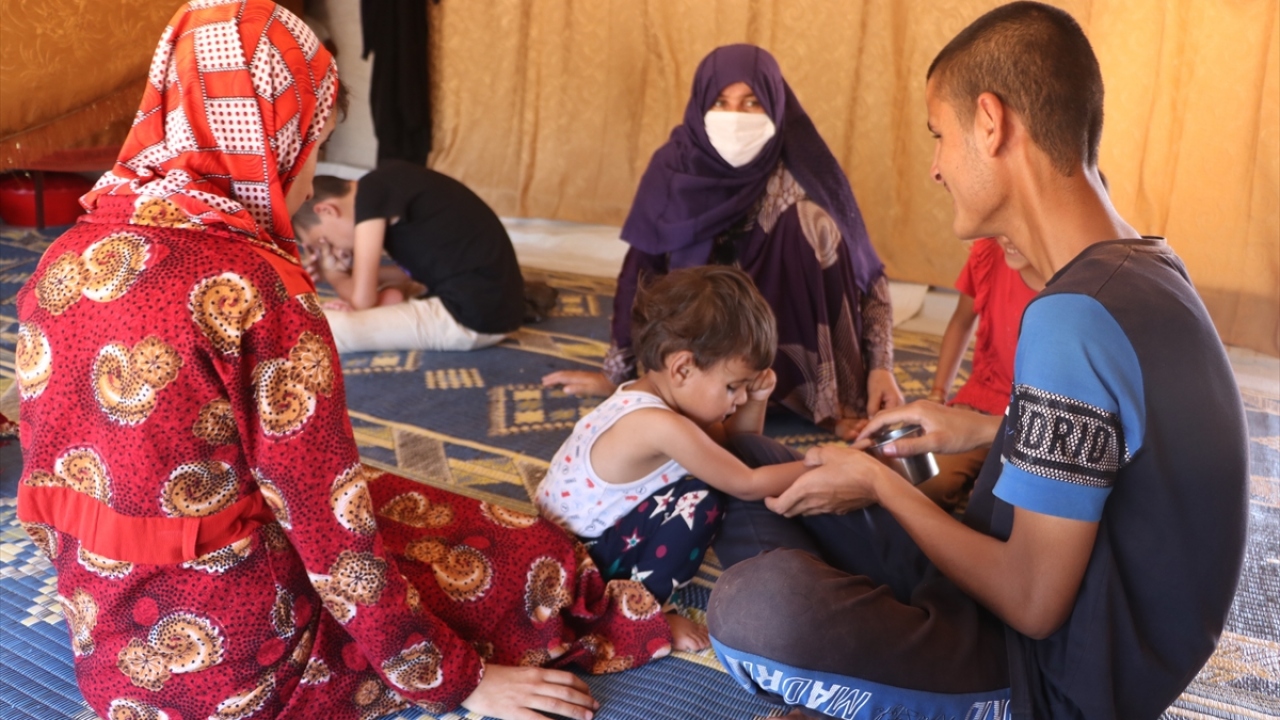 Anne Gülsüm el Musa, çocuklarının göremedikleri için sürekli düştüğünü, onların bir an önce tedavi olarak gözlerine kavuşmalarının tek arzusu olduğunu söyledi. 