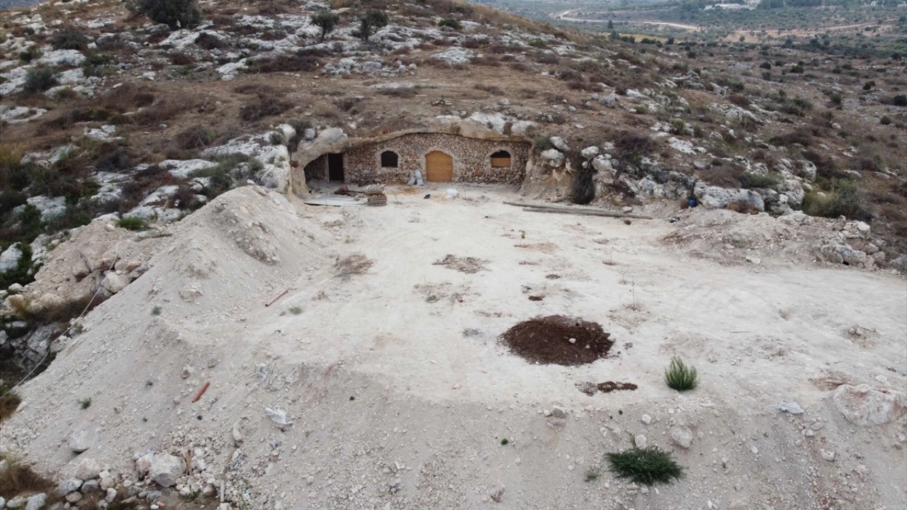 İsrail her yıl onlarca Filistinliyi evsiz bırakıyor