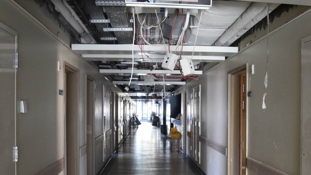 330 yataklı hastane tümüyle devre dışı kaldı