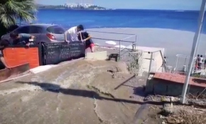 Bodrum'da içme suyu isale hattı patladı, sokaklar göle döndü