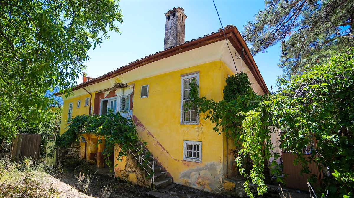 Akseki Belediyesi İmar ve Şehircilik Müdürü Eren Yenidünya da "Zilalcı Konağı"nın ilçedeki tescilli en önemli kültürel varlıklardan birisi olduğunu ifade etti. 