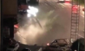 Çin’de yol çöktü: 21 araç çukura düştü