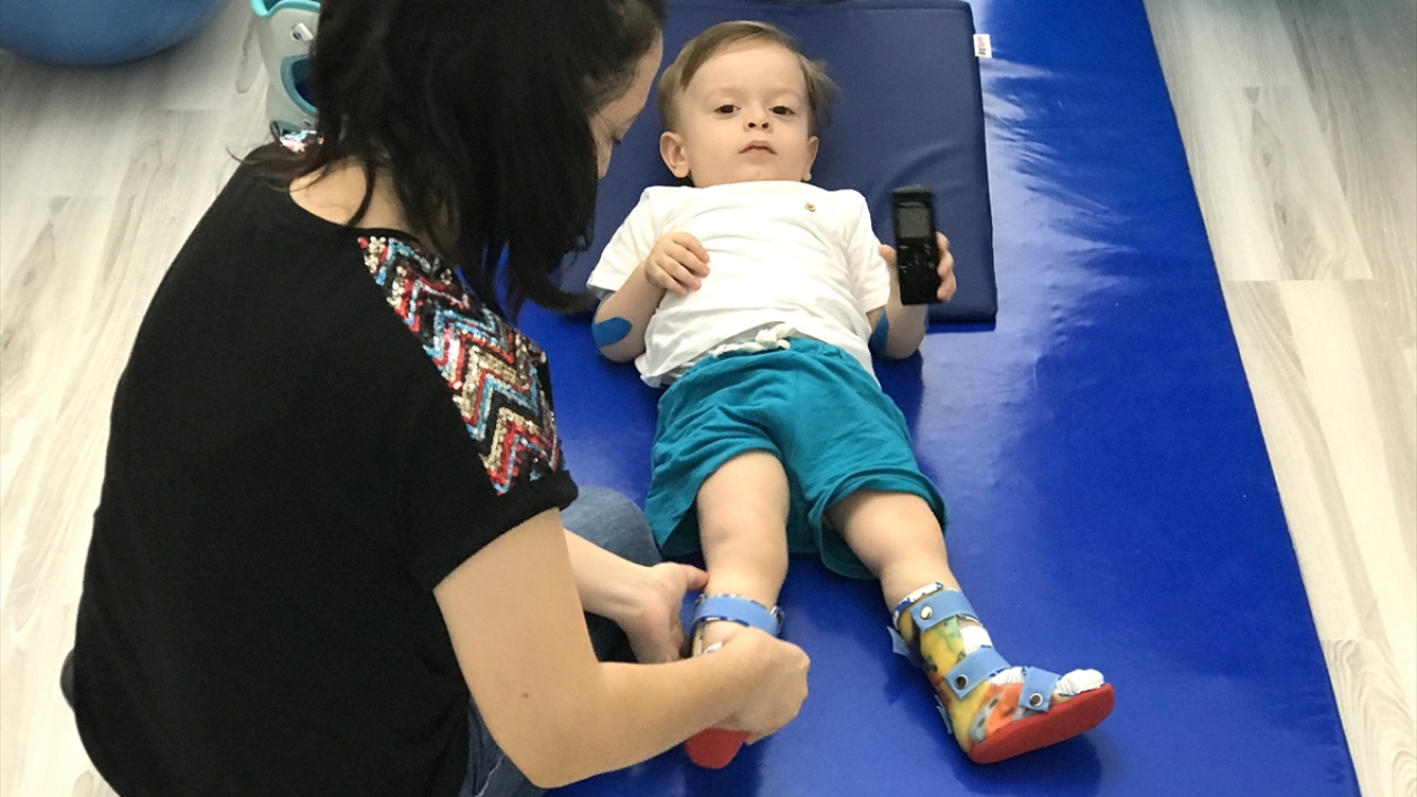 Küçük, bu tedavinin 2 yaş altı çocuklara uygulanabildiğini vurguladı.