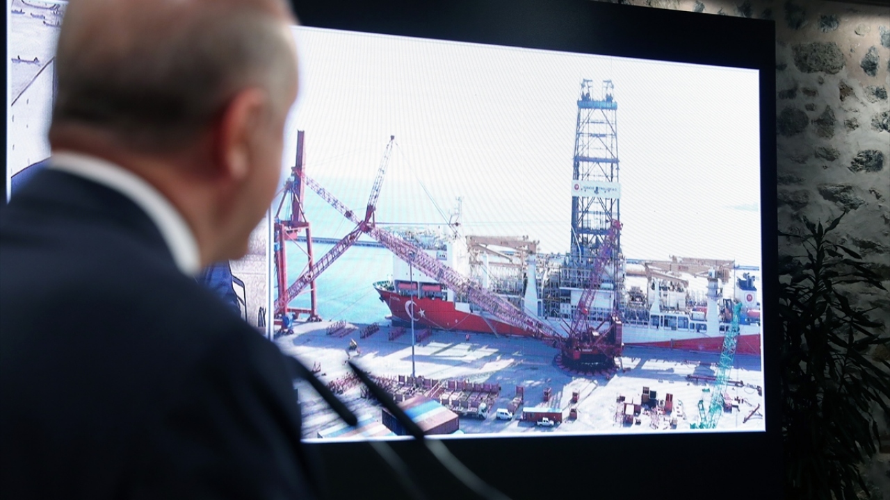 "Ülkemizin enerji meselesini kökten çözmekte kararlıyız"