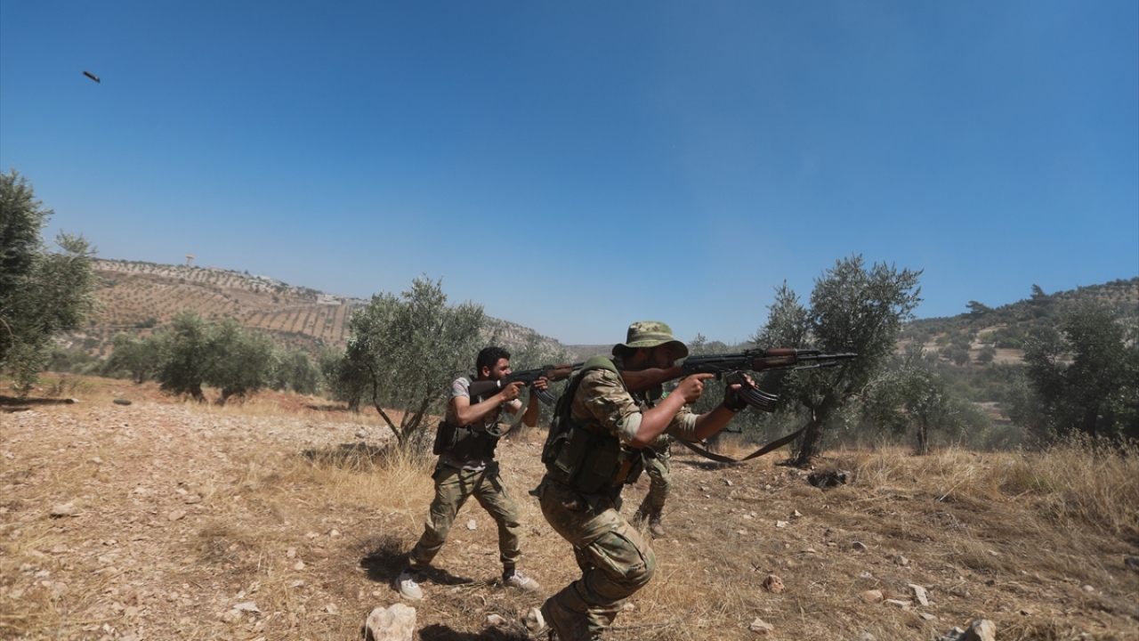 SMO, Suriye`nin kuzeybatısındaki Afrin ilçesinde 400 askere eğitim verdi. 