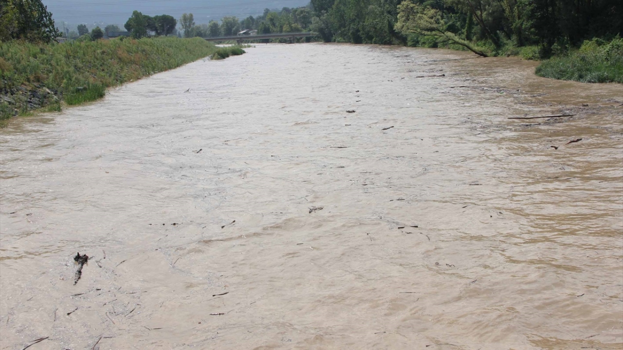 İkizce ve Çaybaşı ilçelerinde de yağış etkili oldu