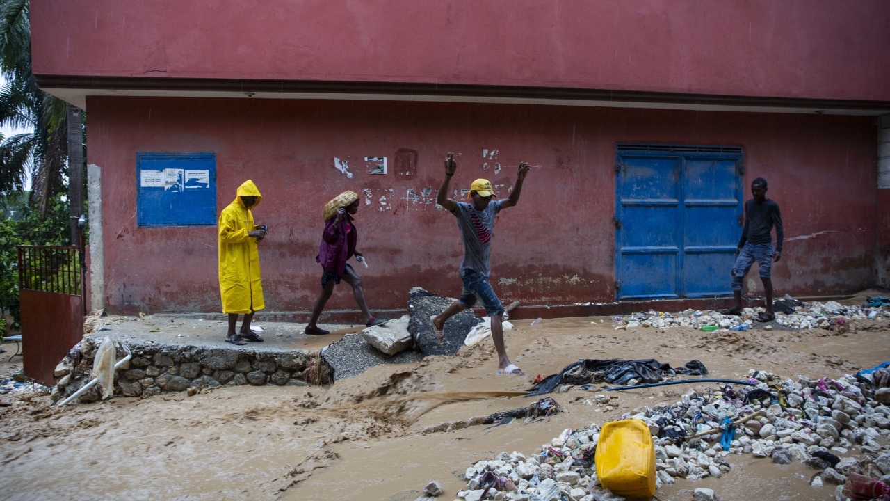  Başkent Port-au-Prince`in Tabarre bölgesinde fırtına nedeniyle pek çok ev sular altında kaldı.