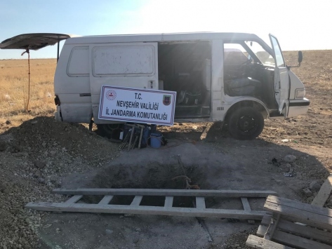 Nevşehir'de kaçak kazı yapan 4 kişi yakalandı