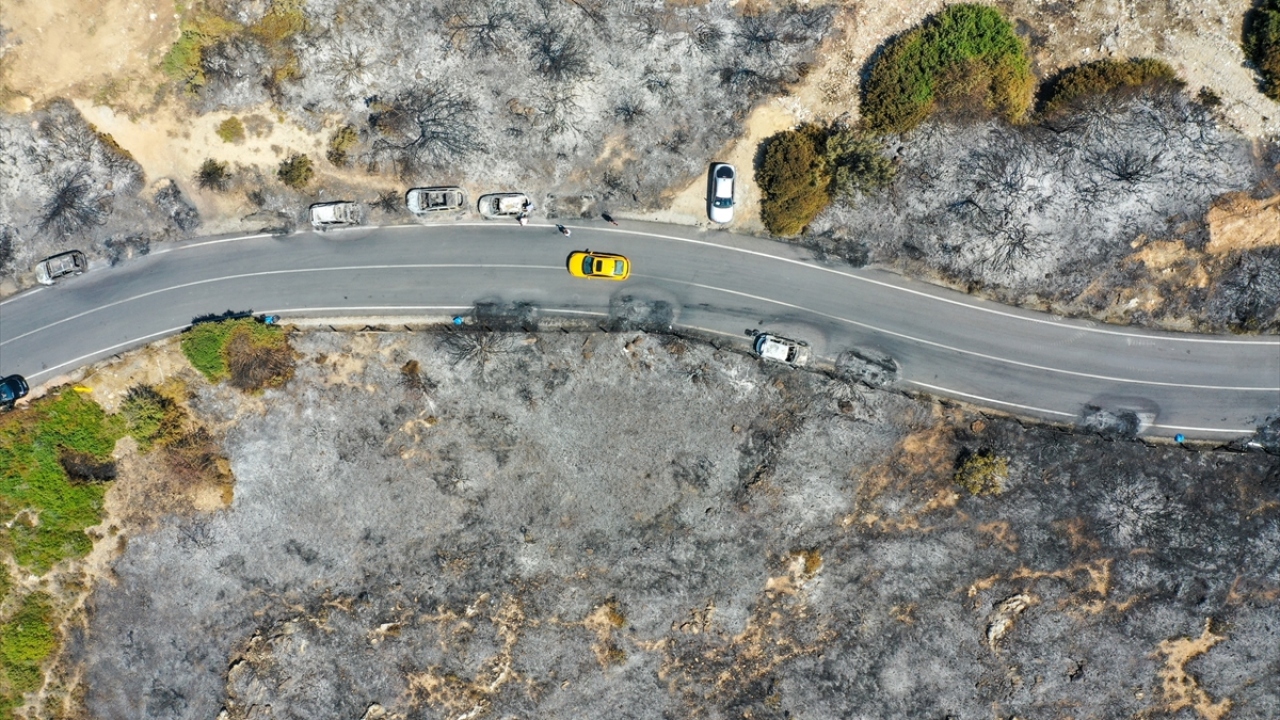 Çalışmalarda 37 aracın tamamen yandığı ve 7 aracın kısmen hasar gördüğü belirlendi. Bazı araç sahiplerinin de küçük çaplı hasarları için emniyete başvurduğu öğrenildi. 
