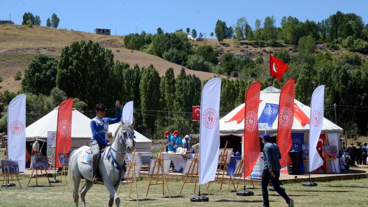 Etkinlikler kapsamında "Gezen Sinema" çocuklar için Rafadan Tayfa gösterimi gerçekleştirdi.