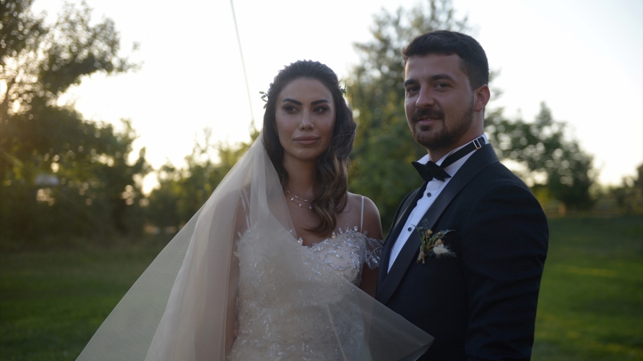 Küçük yaştan itibaren birbirlerine teselli veren şehit çocukları, yetişkin birey olduklarında evlenmeye karar verdi.