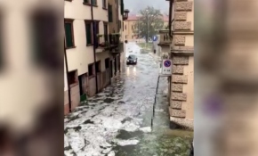 İtalya'nın Verona kentinde dolu etkili oldu