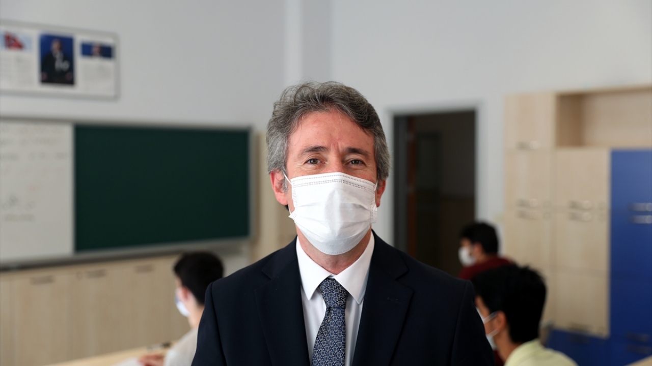 "21 Eylül`de okullarımızı açmak için hazırlıklarımız devam ediyor"