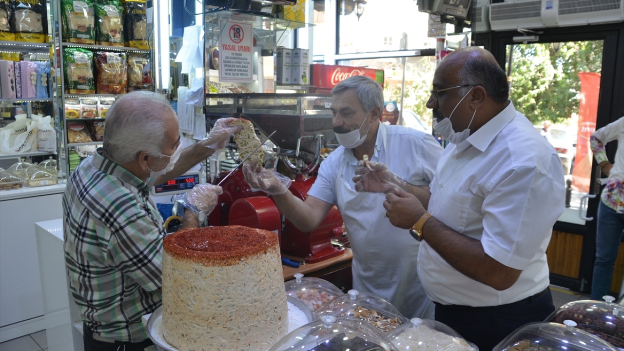 Koyunlu, lokumu ilk yediğinde hoş bir tat geldiğini ve acının sonradan hissedildiğini anlattı.