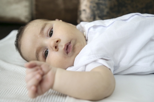 SMA hastası minik Muhammed'in yaşama tutunmasında tek umut gen terapisi