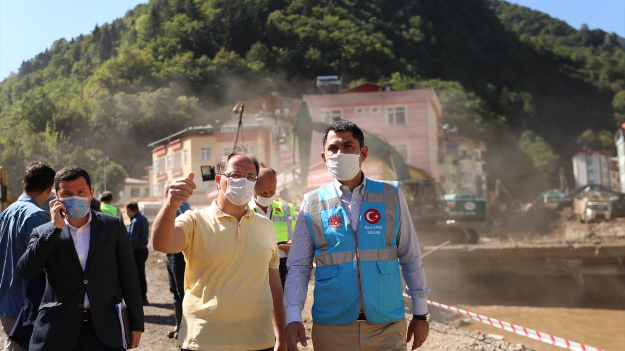 Çevre ve Şehircilik Bakanı Murat Kurum Çalışmaları helikopterden takip etti.