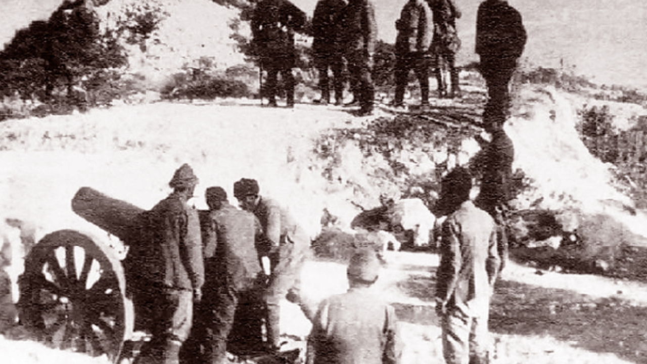 26 Ağustos 1922`de Mustafa Kemal Atatürk, Afyon`da. (Arşiv)