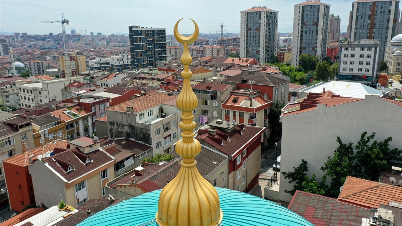 Caminin mimarisinin özellik olarak Tataristan`da bulunan Kul Şerif Camisi`nin özelliğini taşıdığını aktaran Çakar, "Mimari özellik olarak böyle güzel bir camiyi ilçemize kazandırmak istedik ancak ciddi manada maddi kaynağa ihtiyacımız var." diye konuştu.