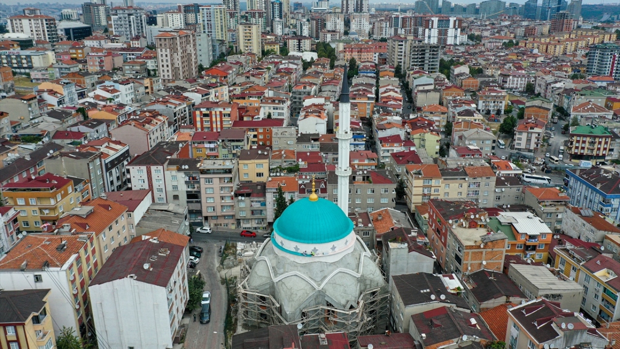 Cami inşaatının tamamlanabilmesi için hayırsever vatandaşların yardımına ve desteğine ihtiyaç duyduklarını belirten Çakar, şöyle devam etti: