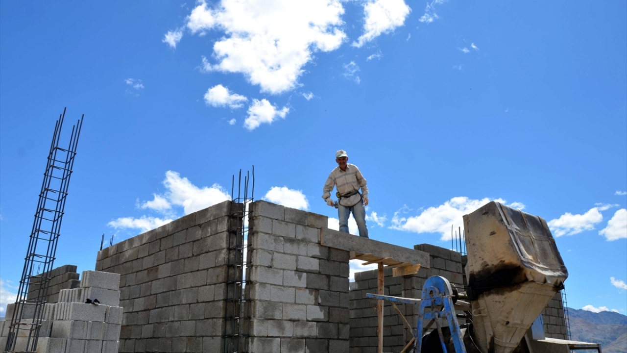 "Güvenlik güçlerimiz gece gündüz görev başında"