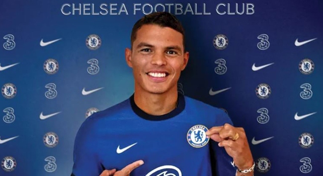 Chelsea, Thiago Silva'yı transfer etti