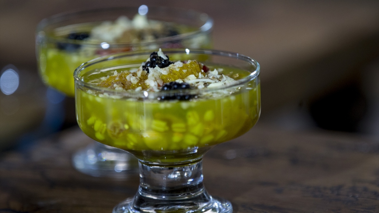 Bu olayların muharrem ayının onuncu gününde yaşanması dolayısıyla dini gelenekte bugüne büyük önem atfediliyor. Müslümanlar bugünü nafile oruç tutarak ifa ediyor.