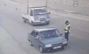 Bursa'da jandarmanın ölümden döndüğü anlar kamerada