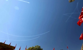 Türk Yıldızları'ndan Afyonkarahisar'da Büyük Taarruz uçuşu