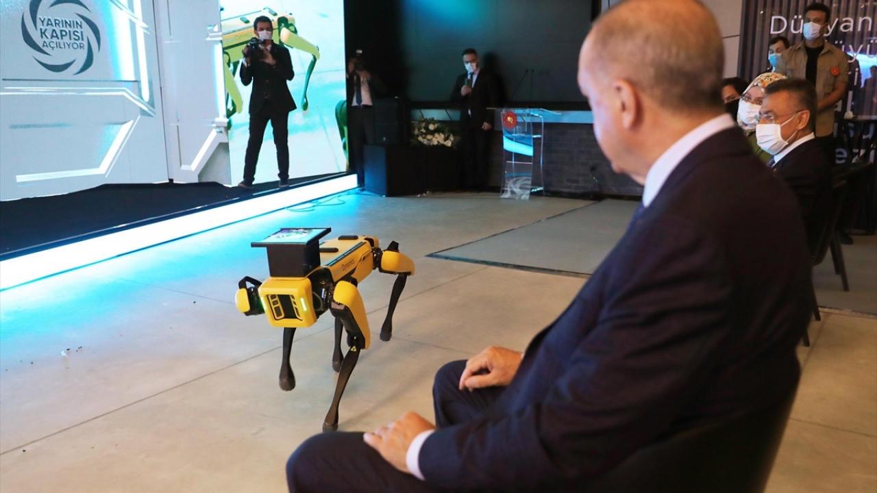 "40 bin kişiye 400 bin saat ücretsiz eğitim verilebilecek"