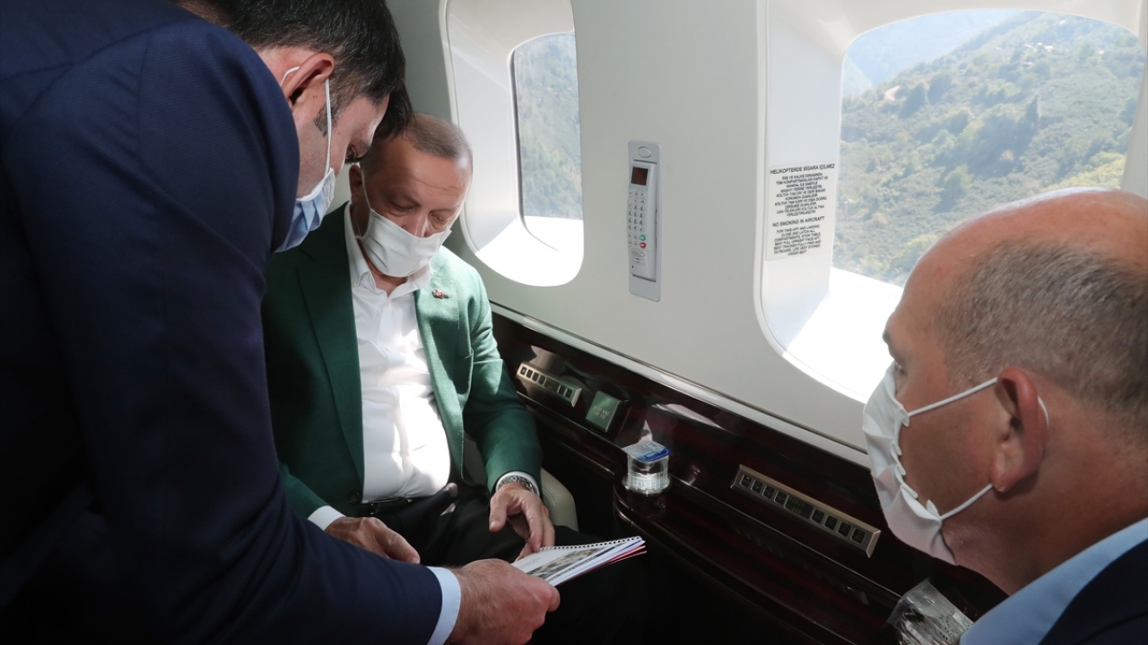 Cumhurbaşkanı Erdoğan, Giresun`da meydana gelen sel felaketi bölgesini havadan inceledi.