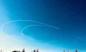 Türk Yıldızları gökyüzüne ay yıldız çizdi