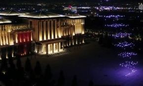 300 İHA ile ışık gösterisi: 1,5 ayda hazırlandı, 37 kişi görev aldı