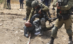 İsrail askerleri, yasa dışı ilhakı protesto eden Filistinlileri darbetti