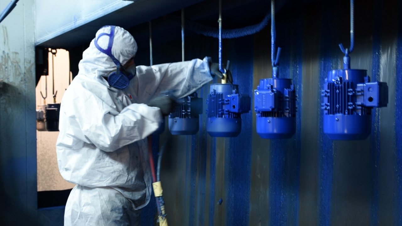 Akdoğan, amaçlarının Türkiye`de üretilmeyen yüksek verimliliğe sahip güçlü motorlar üretmek olduğunu ifade etti.