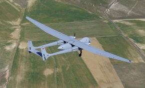 Aksungur İHA'dan yeni başarı: 49 saatlik uçuşa imza attı