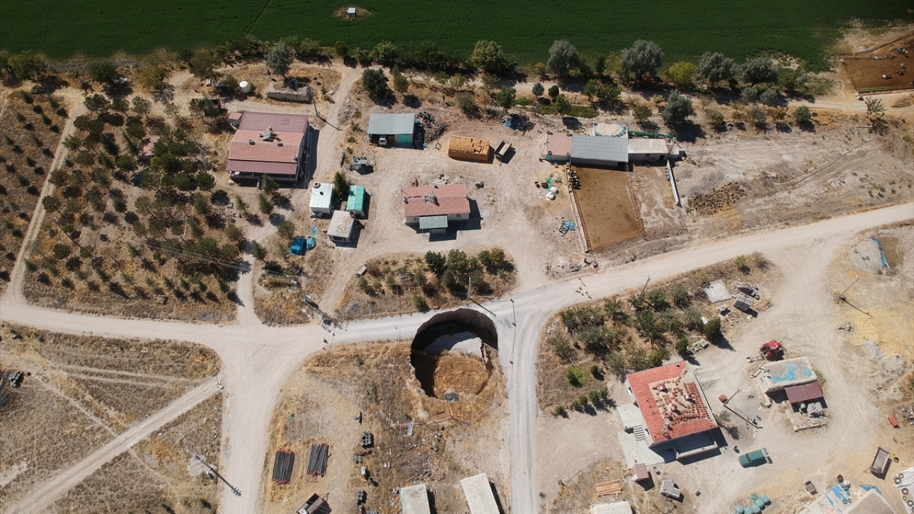 Bugüne kadar Konya bölgesinde farklı büyüklüklerde irili ufaklı yaklaşık 360 obruğun oluştuğu belirtiliyor.