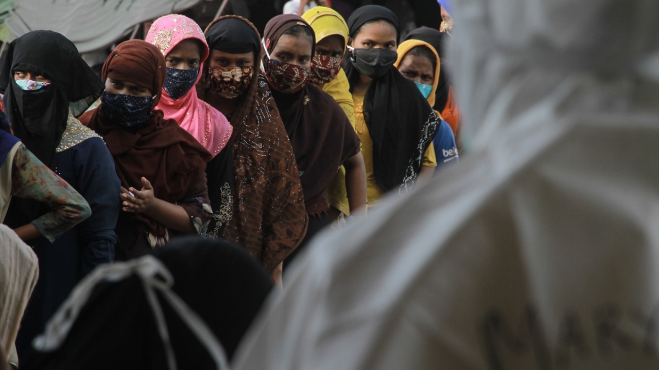 Arakanlı Müslümanlara etnik temizlik