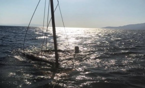 Gemlik Körfezi'nde alabora olan teknedeki 3 kişi kurtarıldı