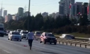 Bayrak için hayatını riske attı