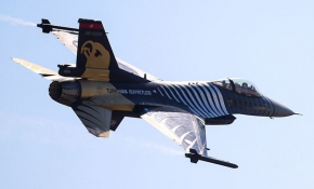 Çelik kanatlar İzmir semalarında