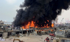 Beyrut Limanı'ndaki hangarda büyük yangın