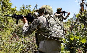 Irak ve Suriye'nin kuzeyinde 24 saatte 21 terörist etkisiz