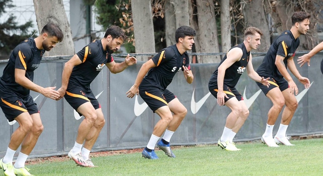 Galatasarayın UEFA kadrosu belli oldu