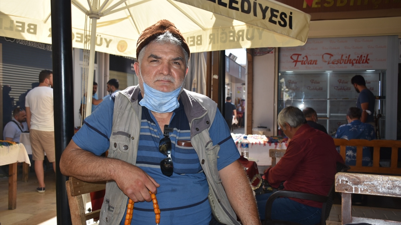 Gaziantep`ten gelen Ömer Yarışık da her ay düzenli olarak bu pazara geldiğini kaydetti.