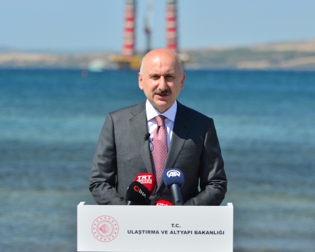 Bakan Karaismailoğlu, 1915 Çanakkale Köprüsü inşaatında incelemelerde bulundu