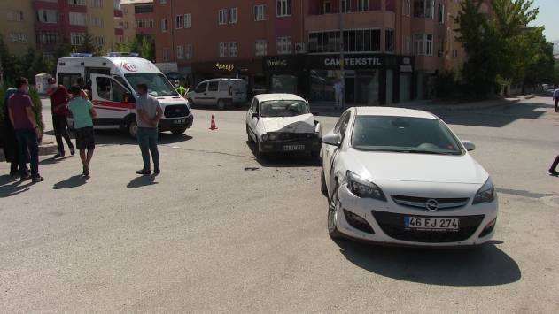 Kahramanmaraşta trafik kazaları: 4 yaralı