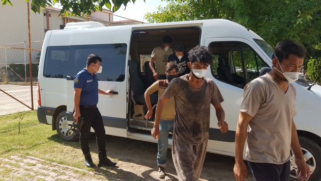 Erzincanda 16 düzensiz göçmen yakalandı