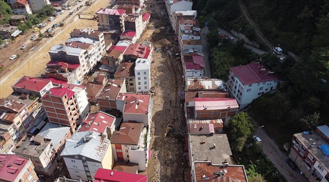 Giresundaki afetzedelere 5 milyon lira destek