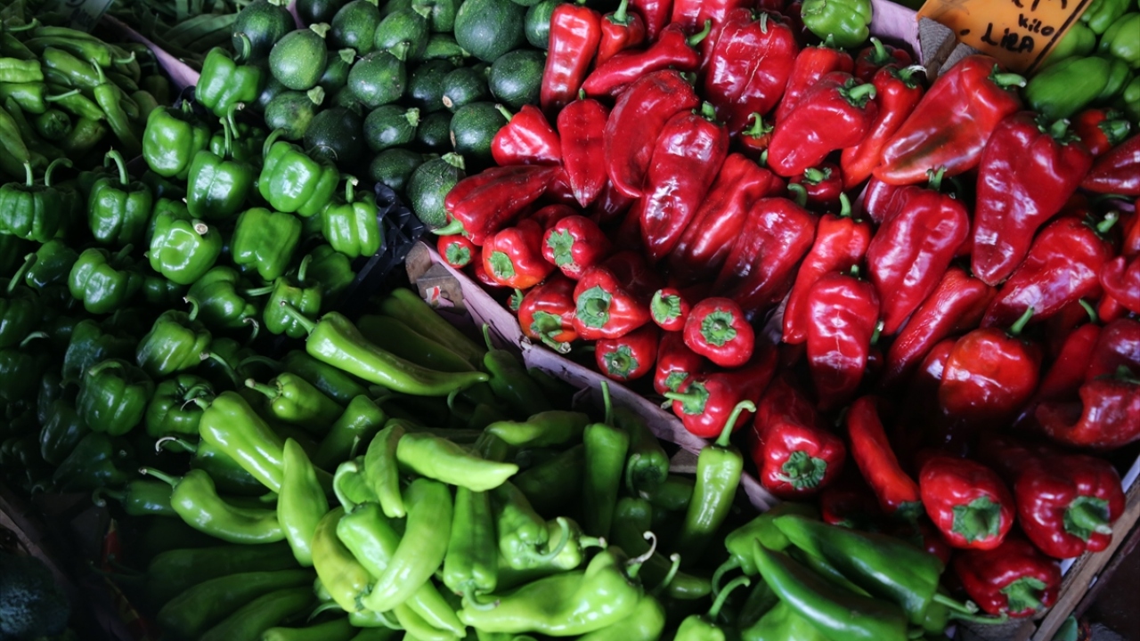 Kırmızı ve yeşil biber